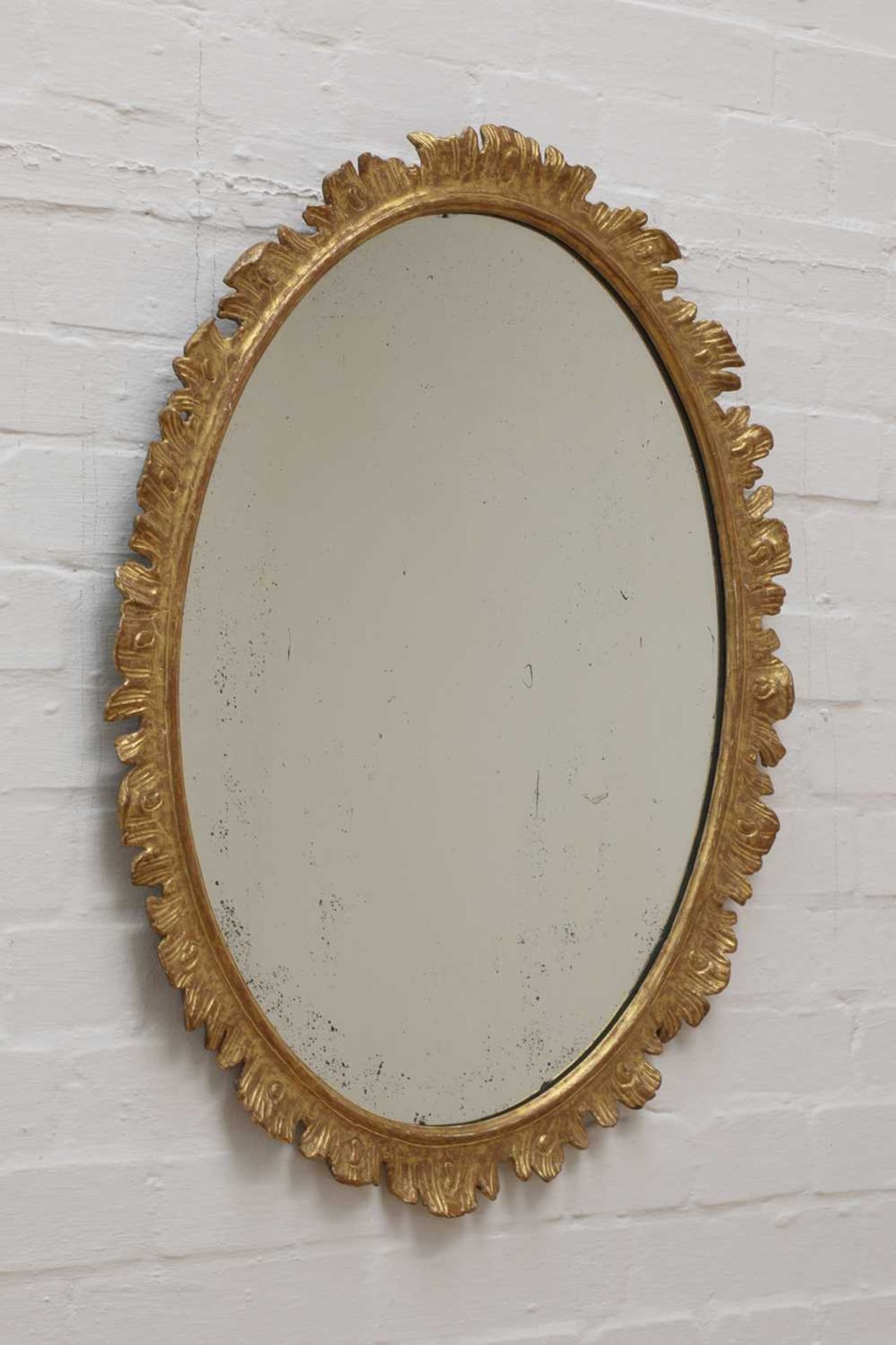 A pair of giltwood mirrors, - Image 2 of 4