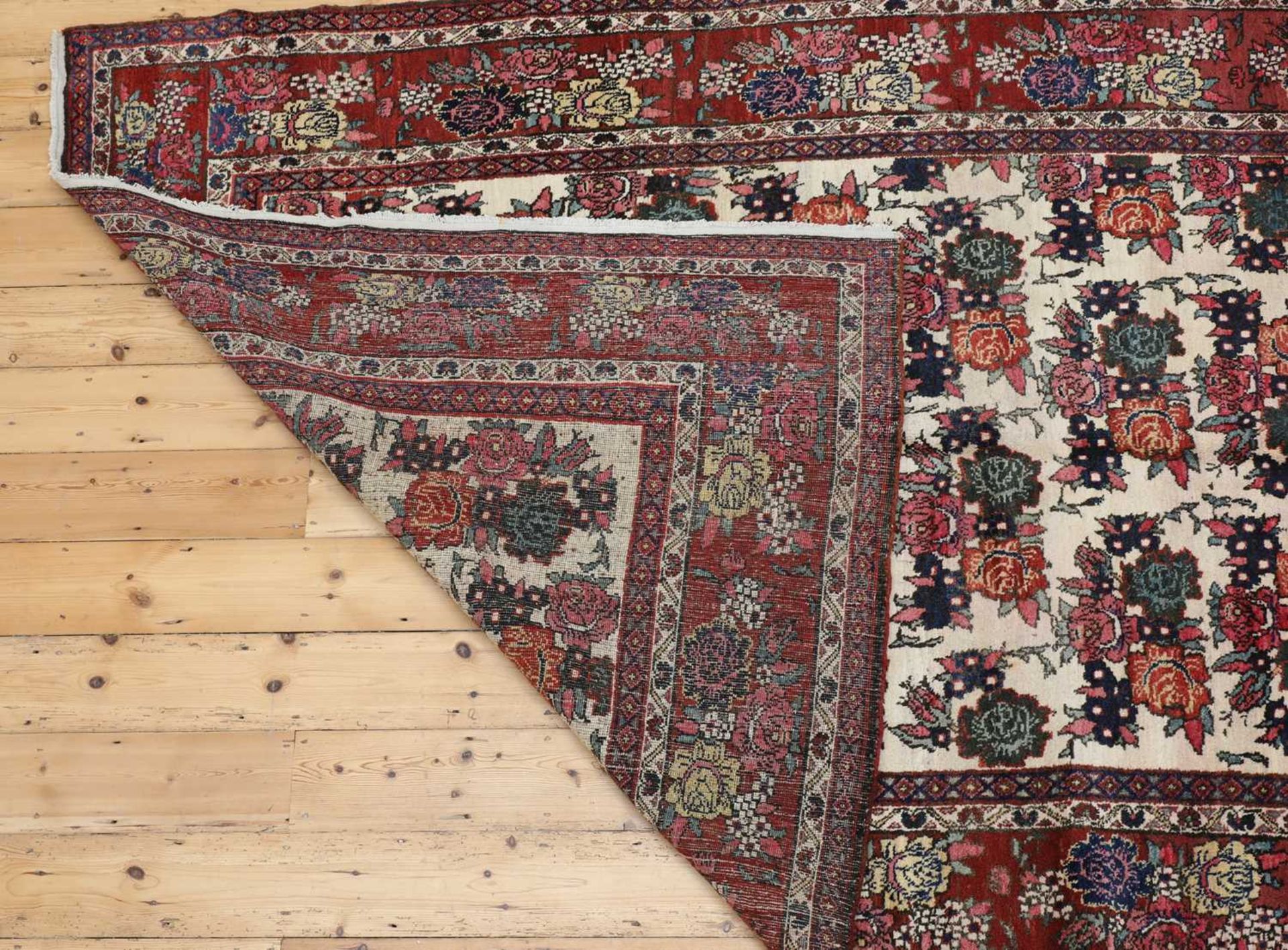A Bakhtiari wool carpet, - Bild 6 aus 10