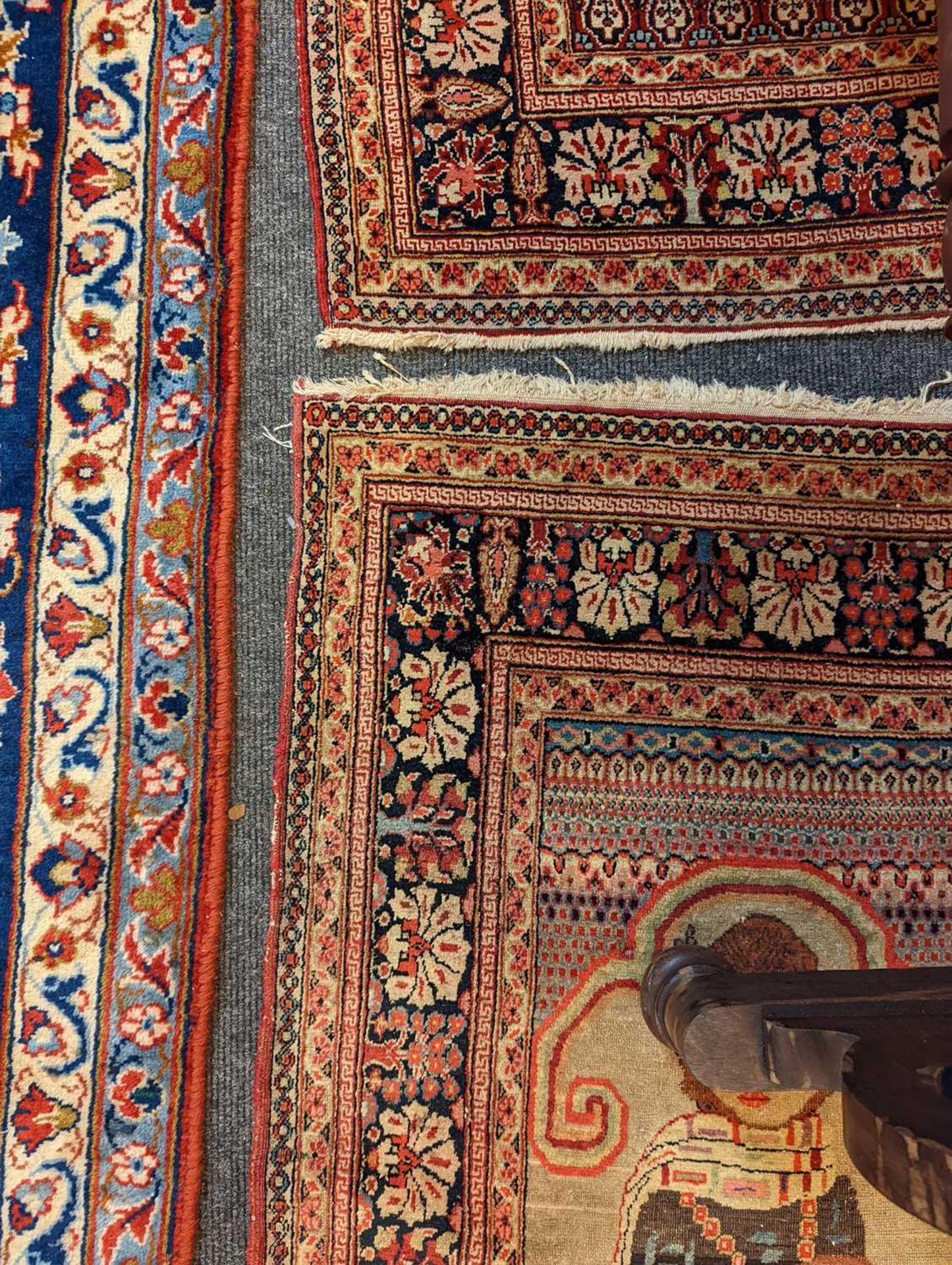 A pair of fine Persian pictorial wool rugs, - Bild 15 aus 20