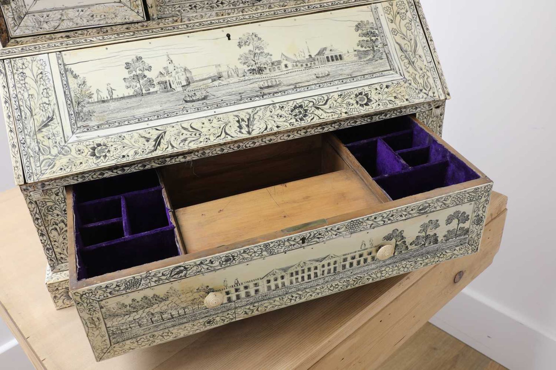 An Anglo-Indian sandalwood and ivory miniature bureau cabinet, - Bild 14 aus 59