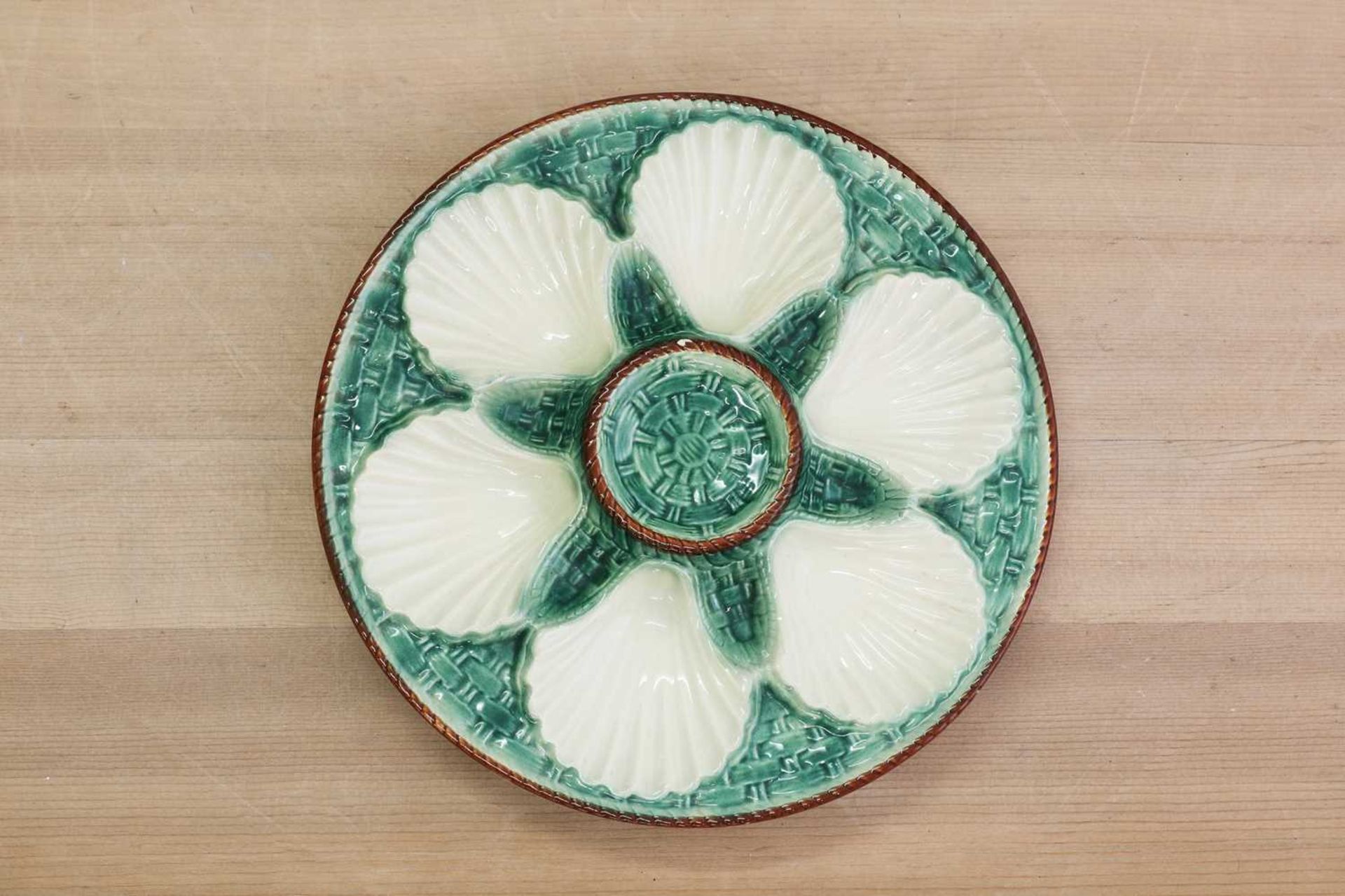 A set of sixteen Longchamp majolica oyster plates, - Image 4 of 4