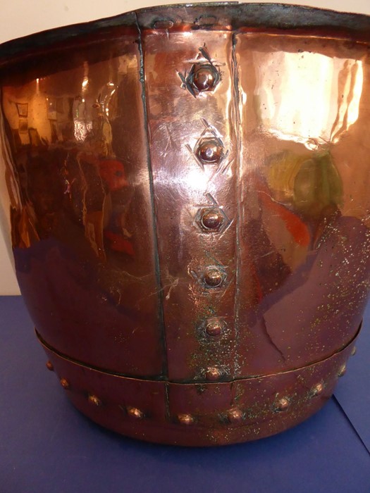 A good late 19th / early 20th century circular ten-gallon copper copper with side and lower - Image 3 of 5