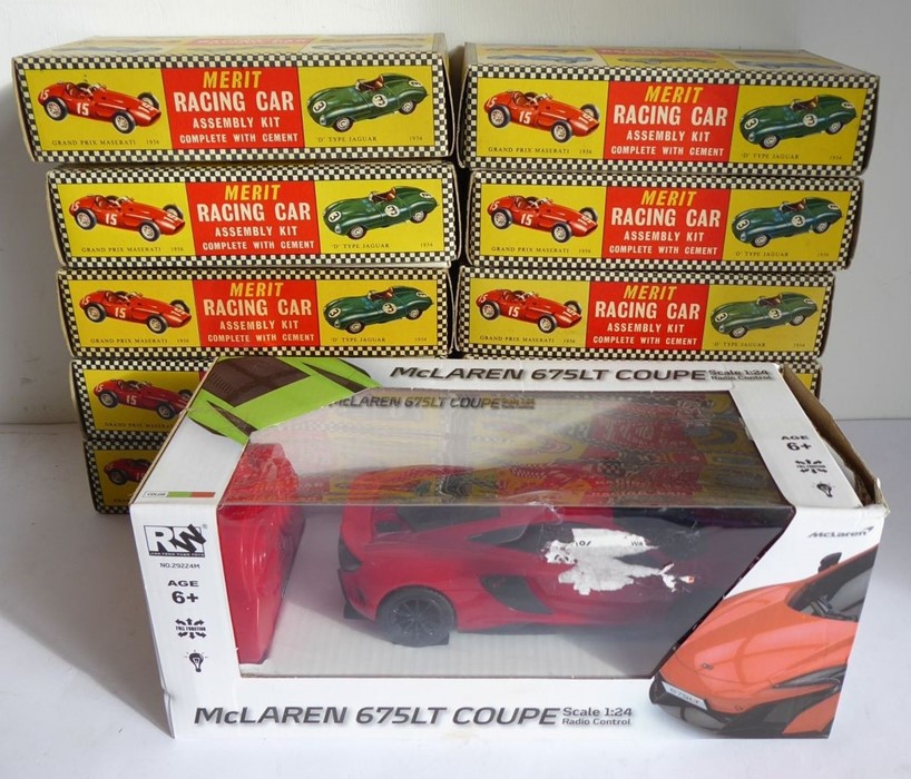 A good quantity of boxed Merit racing car assembly kits together with a Lotus 49 Ford F1 (1:12 - Bild 3 aus 4