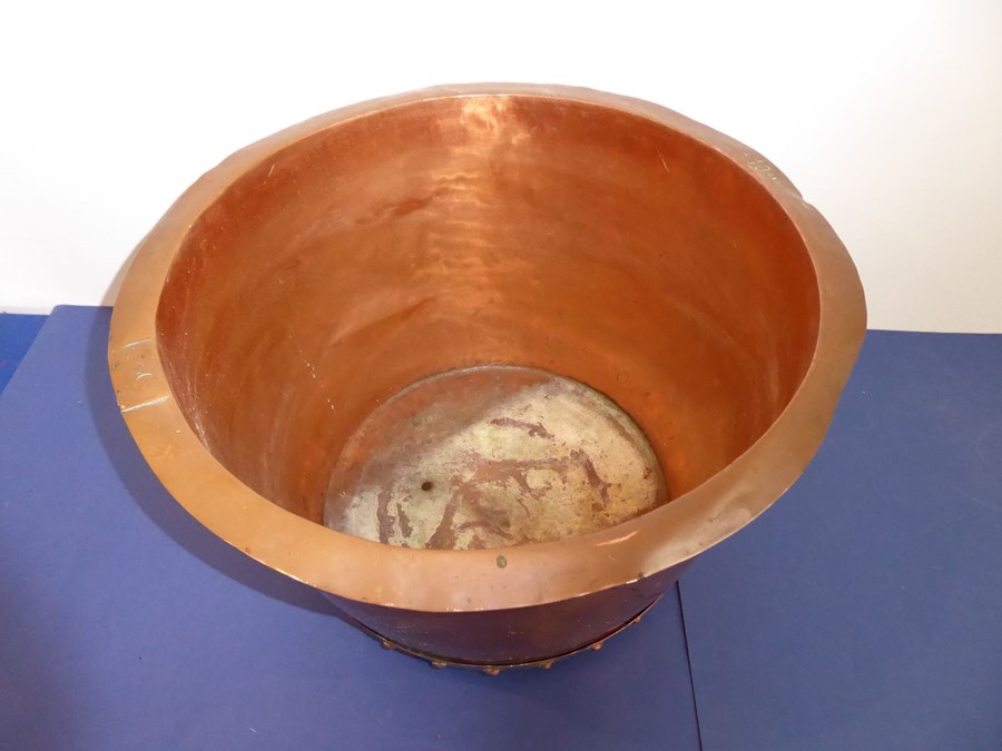 A good late 19th / early 20th century circular ten-gallon copper copper with side and lower - Image 2 of 5