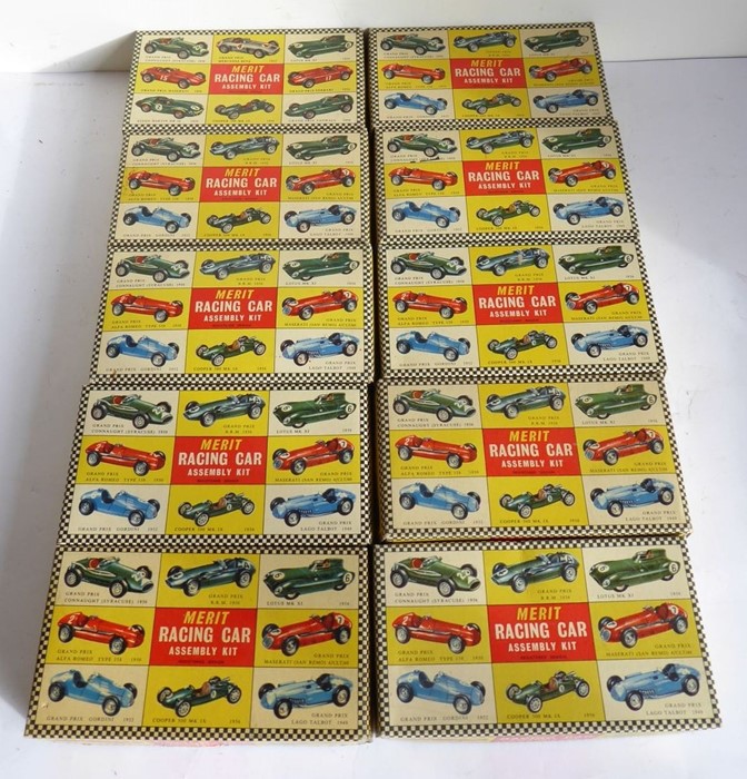 A good quantity of boxed Merit racing car assembly kits together with a Lotus 49 Ford F1 (1:12 - Bild 2 aus 4