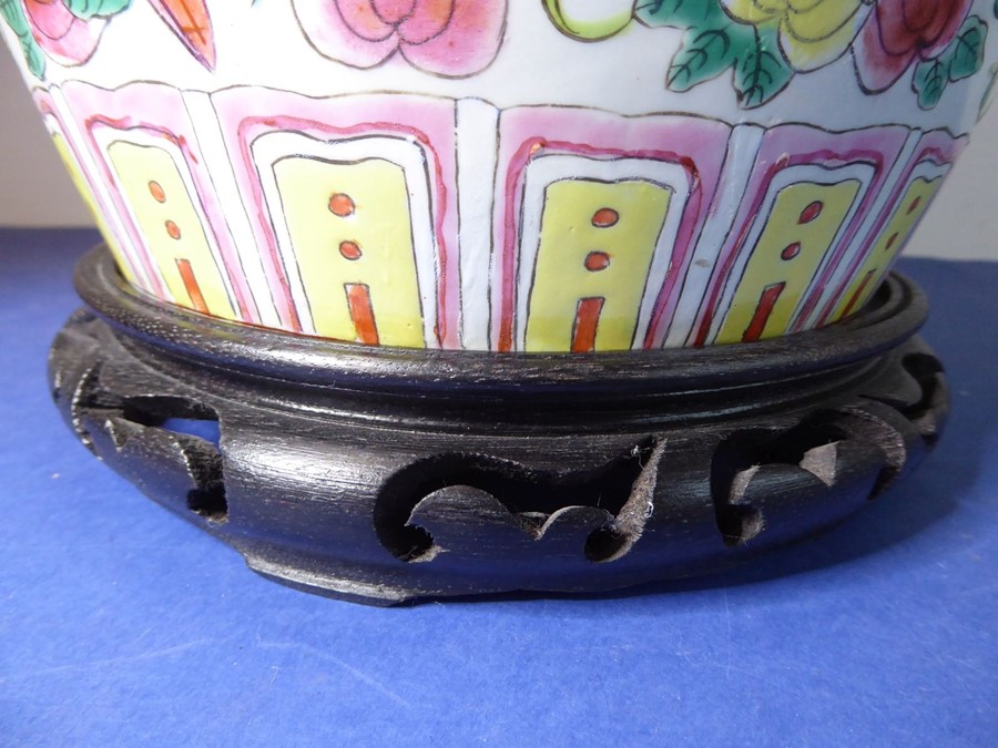 A Chinese porcelain vase of baluster form; the cover decorated with a moth and fruits and above a - Image 5 of 11
