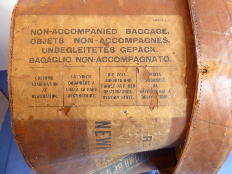Three hat boxes and a small two-handled wooden-sided travel trunk; original shipping labels pasted - Image 7 of 20