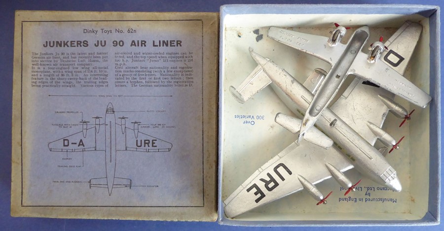 A good selection of mostly tinplate models; to include engines, tenders, a Shuco Examico 4001 - Image 7 of 15