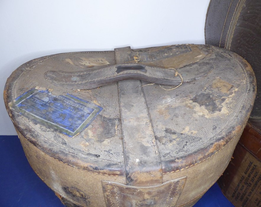 Three hat boxes and a small two-handled wooden-sided travel trunk; original shipping labels pasted - Image 4 of 20