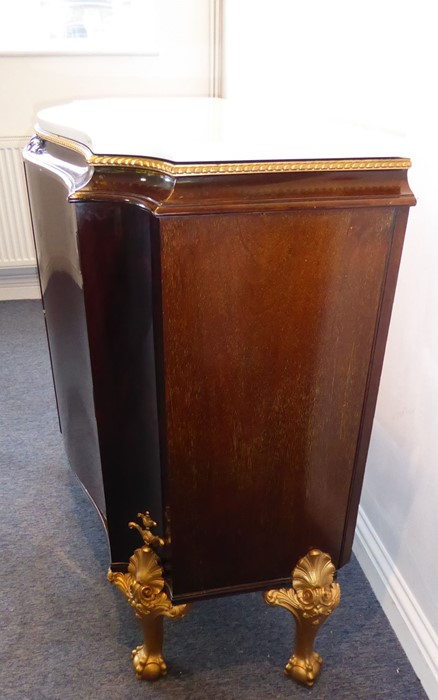 A fine early 20th century serpentine-fronted mahogany side cabinet in 18th century-style; white - Image 8 of 14