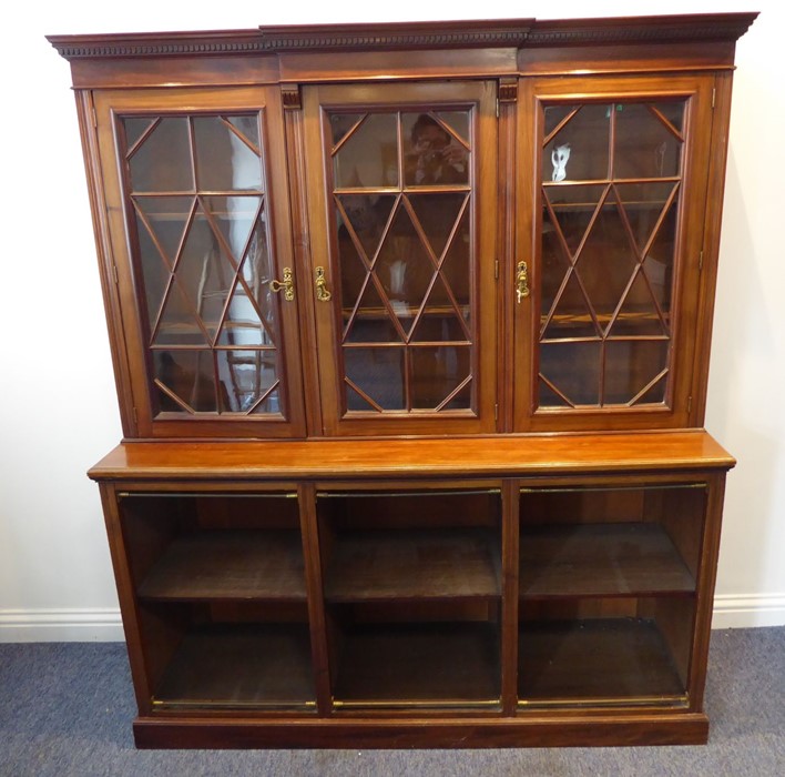 An early 20th century walnut display cabinet/bookcase; the breakfront dentil cornice above three - Image 3 of 9