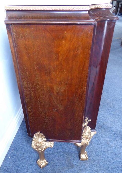 A fine early 20th century serpentine-fronted mahogany side cabinet in 18th century-style; white - Image 4 of 14