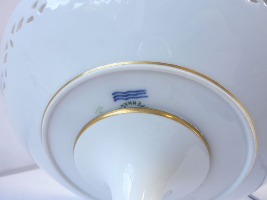 A pair of early 20th century fine Royal Copenhagen porcelain comports; each with reticulated - Image 4 of 8