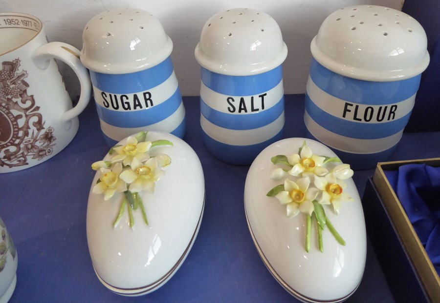 A good selection of ornamental and kitchen ceramics to include six Royal Worcester egg coddlers, - Image 3 of 6