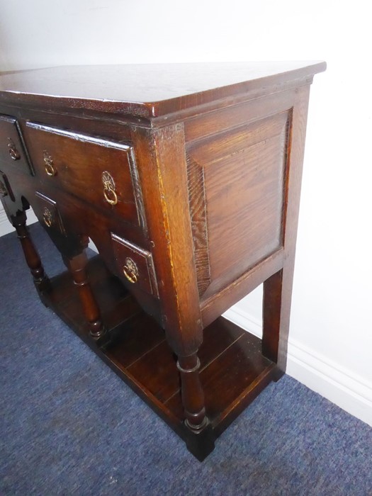 A good reproduction oak dresser base in 18th century style (modern); the slightly overhanging top - Image 2 of 10