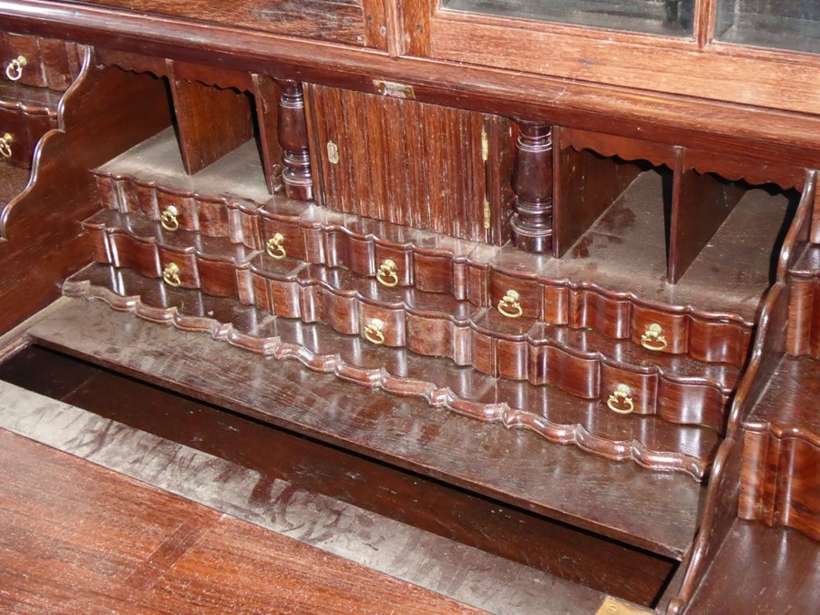 A very well-made 18th century style (later) Anglo-Indian rosewood bureau cabinet; the outset cornice - Image 9 of 10