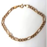 A 9-carat yellow gold Figaro link bracelet, import hallmark (length 18.5cm, gross weight 2.47g) (The