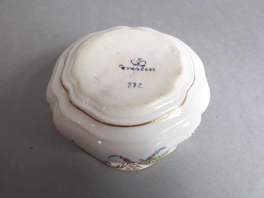 Two pieces of Dresden porcelain and one other Continental piece: a Dresden porcelain bowl with - Image 15 of 16