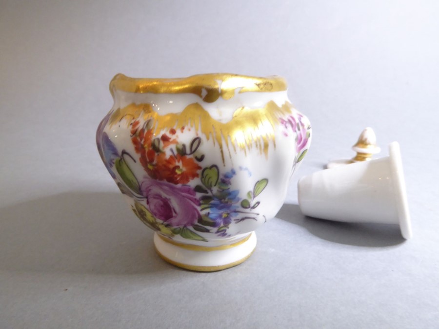 A fine Meissen porcelain circular pot, cover and stand, each piece hand-decorated with various - Image 12 of 12