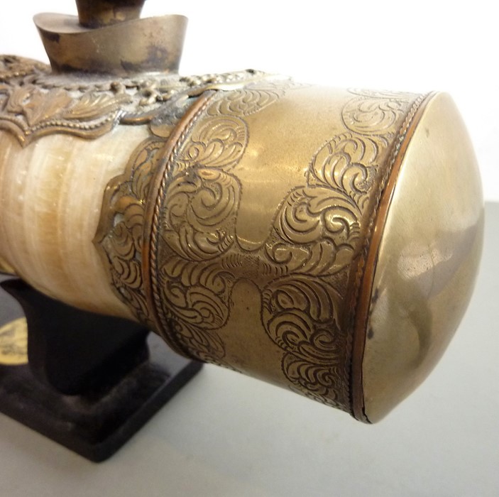 An oversized Chinese alabaster and metal mounted antique-style ceremonial pipe; the various bamboo- - Image 10 of 13