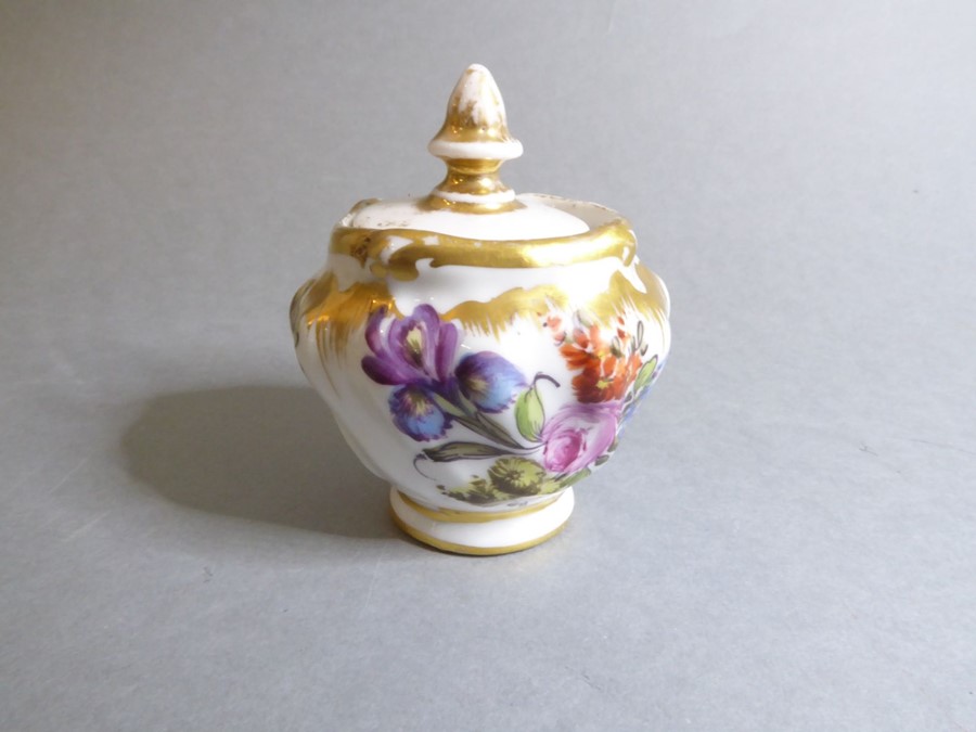 A fine Meissen porcelain circular pot, cover and stand, each piece hand-decorated with various - Image 6 of 12