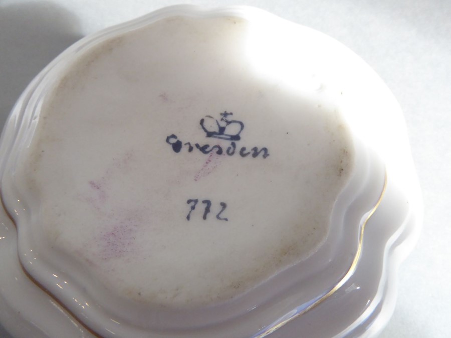 Two pieces of Dresden porcelain and one other Continental piece: a Dresden porcelain bowl with - Image 16 of 16