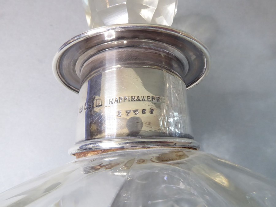 A fine hand-cut decanter with baluster-shaped lower body and circular star-cut foot, the - Image 6 of 8