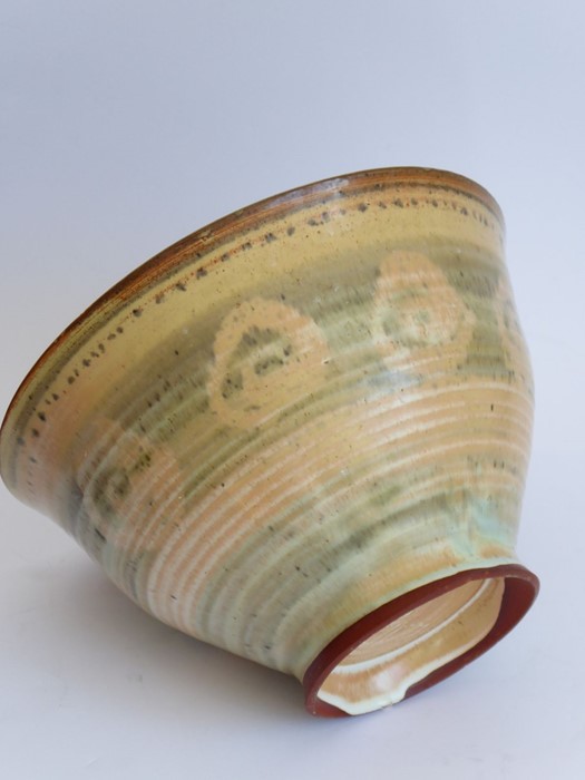 An interesting Studio pottery bowl; the slightly flaring lip above a horizontal reeded body - Image 2 of 6