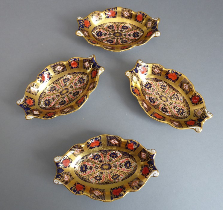 A selection of fine Royal Crown Derby porcelain; each hand-gilded and decorated in the Imari palette - Image 5 of 21