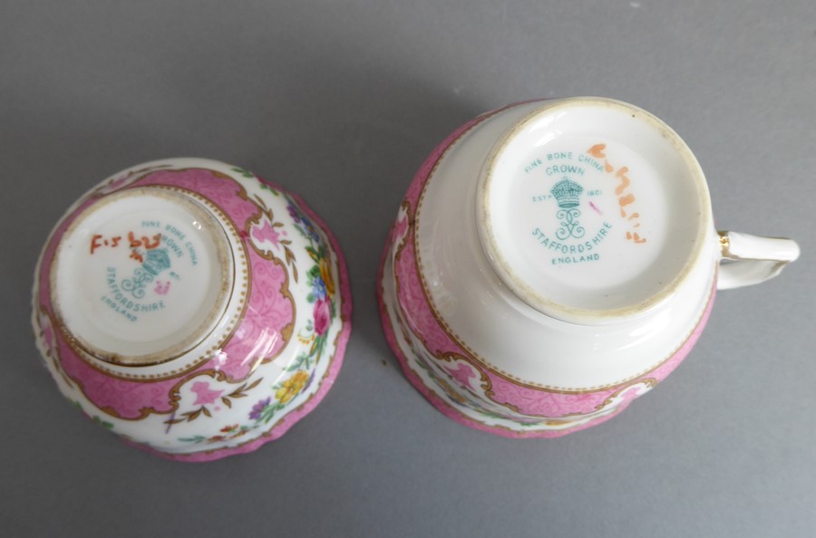 A selection of ceramics to include a shell-shaped bowl hand-decorated with floral sprays, Dresden - Image 17 of 33