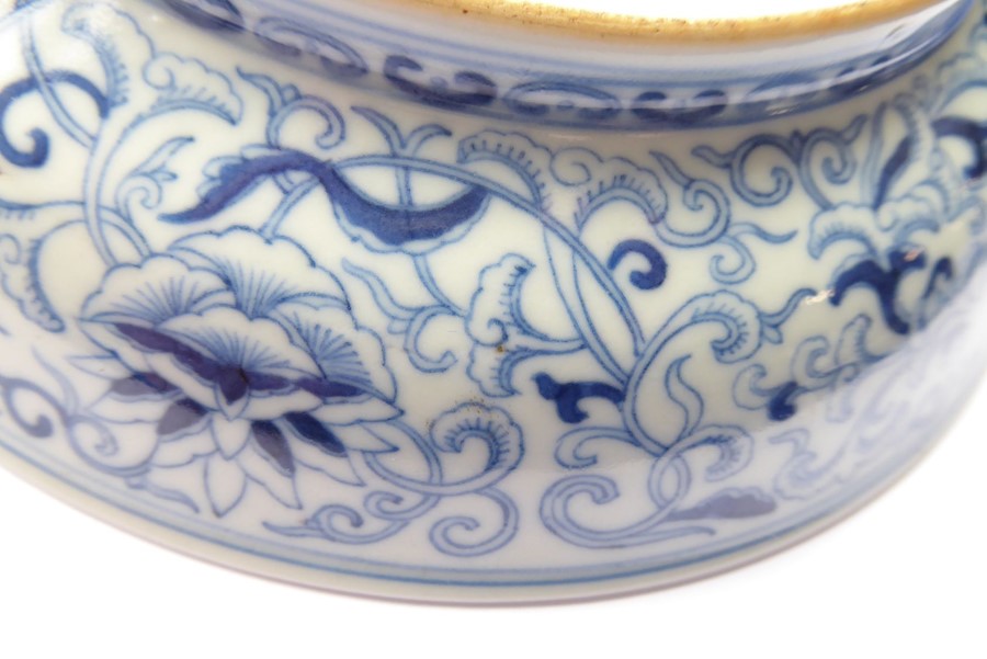 A circular Chinese porcelain blue-and-white dish; six-character mark of Daoguang and of the - Image 5 of 20