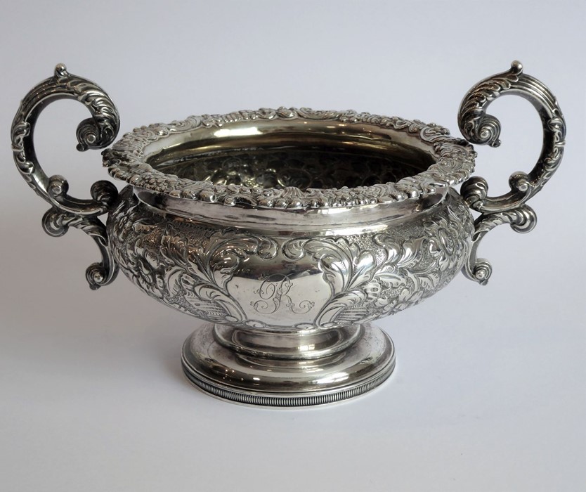 A heavy early 19th century hallmarked silver three-piece tea service: teapot, large two-handled - Image 8 of 13