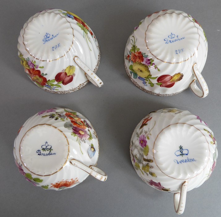 A selection of ceramics to include a shell-shaped bowl hand-decorated with floral sprays, Dresden - Image 33 of 33