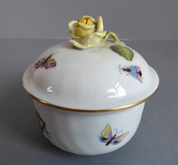 A selection of ceramics to include a shell-shaped bowl hand-decorated with floral sprays, Dresden - Image 11 of 33