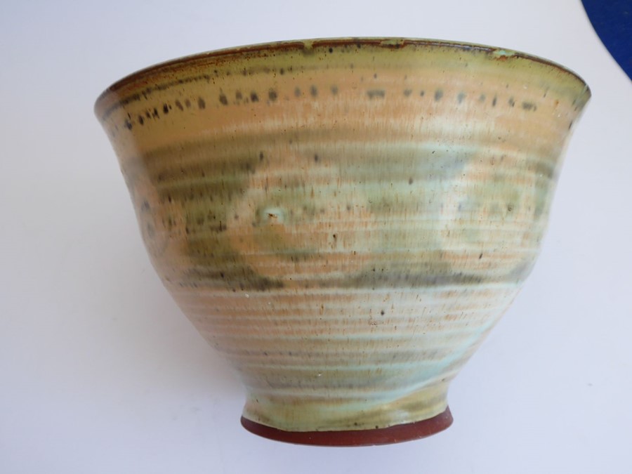 An interesting Studio pottery bowl; the slightly flaring lip above a horizontal reeded body - Image 4 of 6