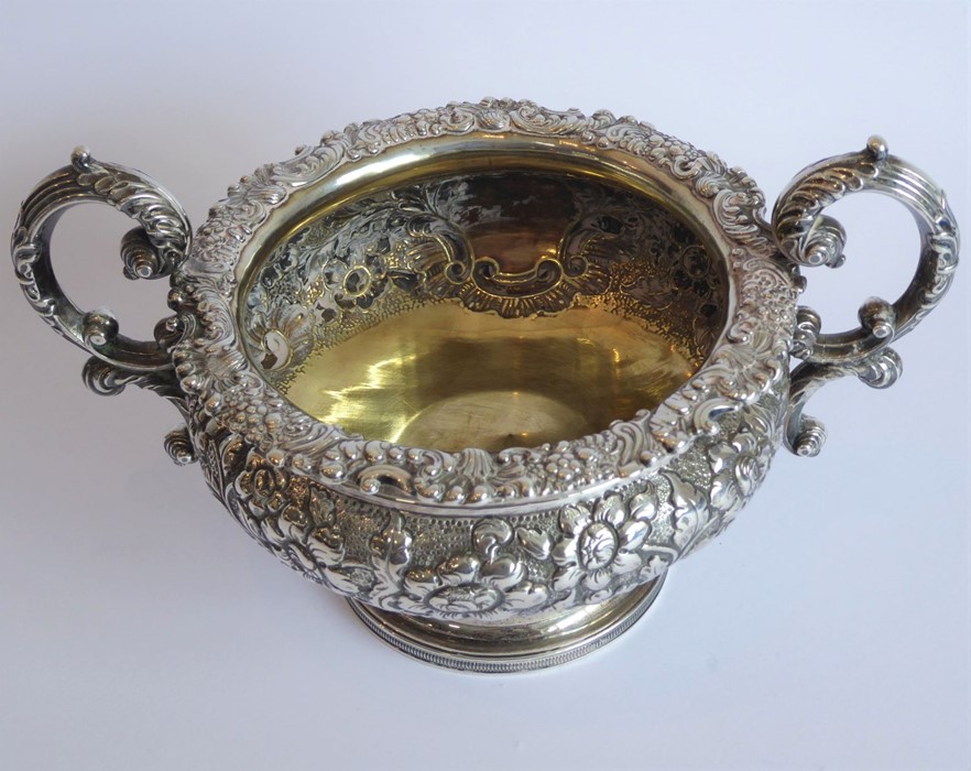 A heavy early 19th century hallmarked silver three-piece tea service: teapot, large two-handled - Image 7 of 13