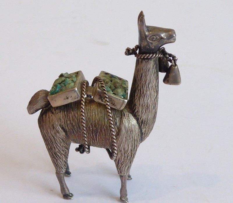 An unusual solid silver model of a Llama/Alpaca laden with two boxes of precious minerals; the beast - Image 3 of 7