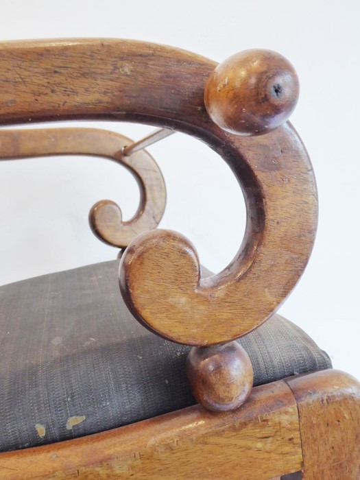 A late Regency-period child's mahogany highchair on stand; tablet-shaped top-rail, scrolling arms - Image 7 of 13
