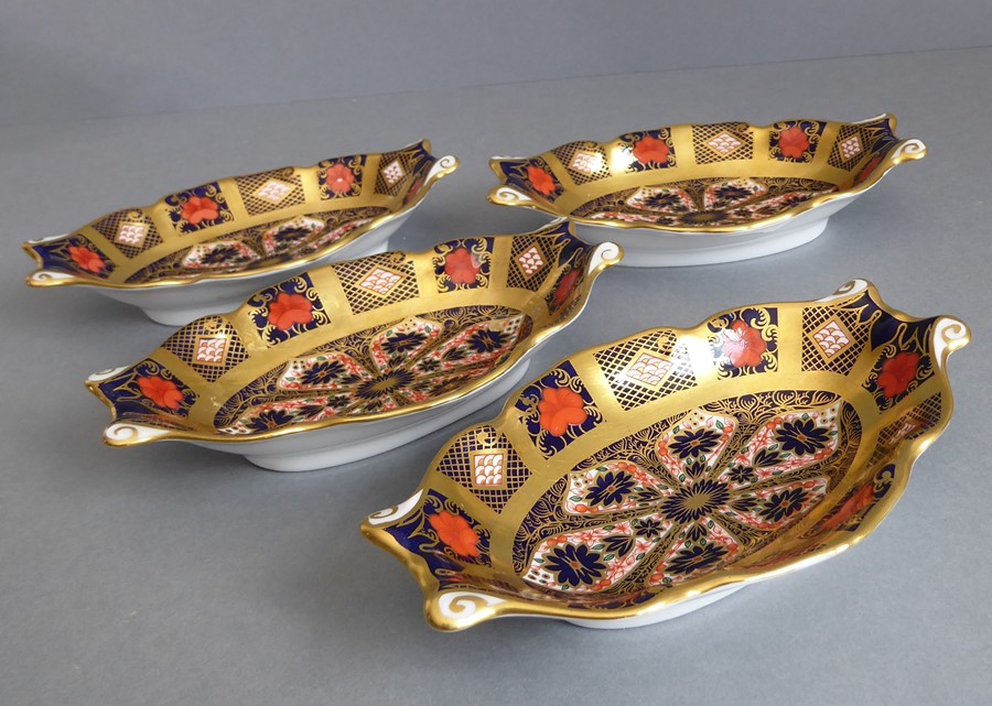 A selection of fine Royal Crown Derby porcelain; each hand-gilded and decorated in the Imari palette - Image 6 of 21