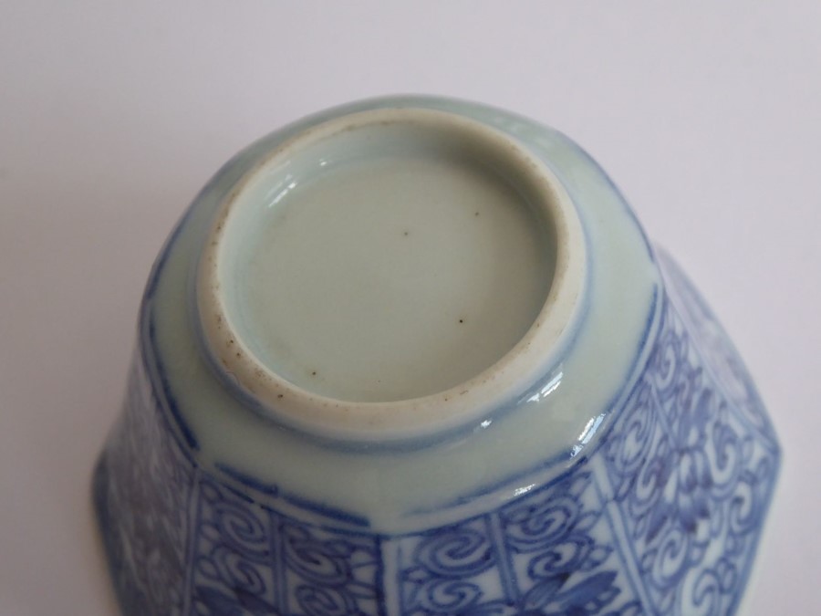 18th/19th century Chinese blue and white ceramics: miniature teapots and tea bowls, one octagonal - Image 4 of 12