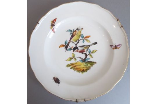 A set of 36 late 19th century Meissen porcelain dishes; each with individual central decoration of - Image 39 of 67