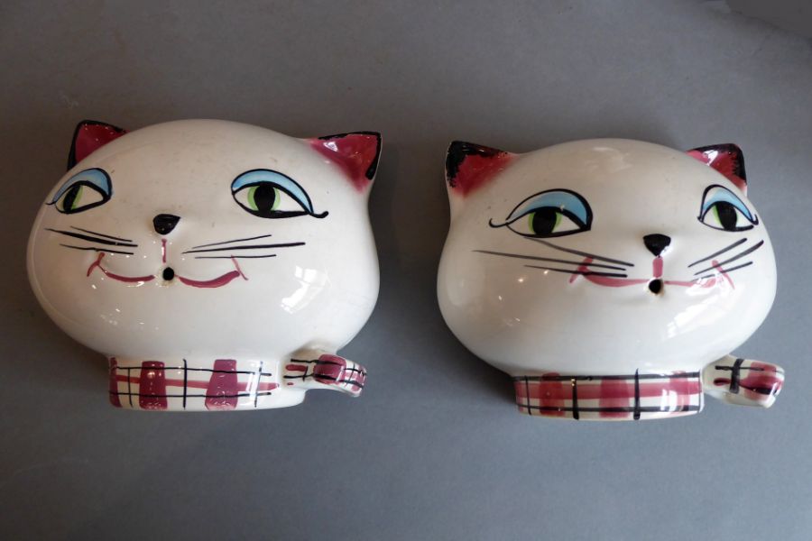 Sixteen ceramic cat models to include three blue-and-white Rye Pottery examples, one by Beswick and - Image 2 of 17