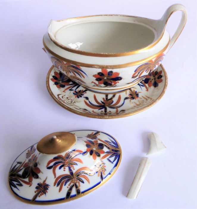 An early 19th century English porcelain part tea/coffee service; comprising teapot and cover, lidded - Image 5 of 16