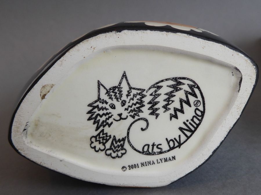 Sixteen ceramic cat models to include three blue-and-white Rye Pottery examples, one by Beswick and - Image 11 of 17