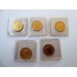 Five late 20th century fine gold one tenth of an ounce (1/10)  £10 coins (5)