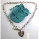 A heavy silver chain necklace with two heart-shaped pendants (42.5cm) (boxed)