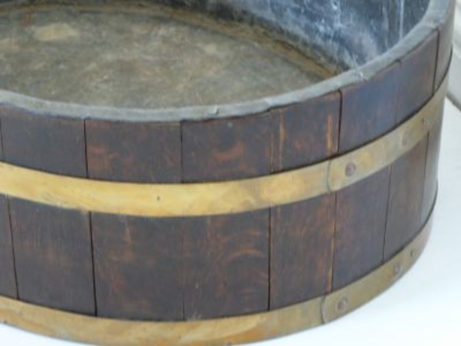 A large and heavy 19th century country house-style oval lead lined oak and brass coopered, wine - Image 5 of 8