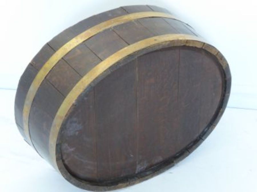 A large and heavy 19th century country house-style oval lead lined oak and brass coopered, wine - Image 7 of 8