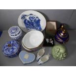 An interesting selection of ceramics including Chinese examples. To include lidded bowls, ornamental