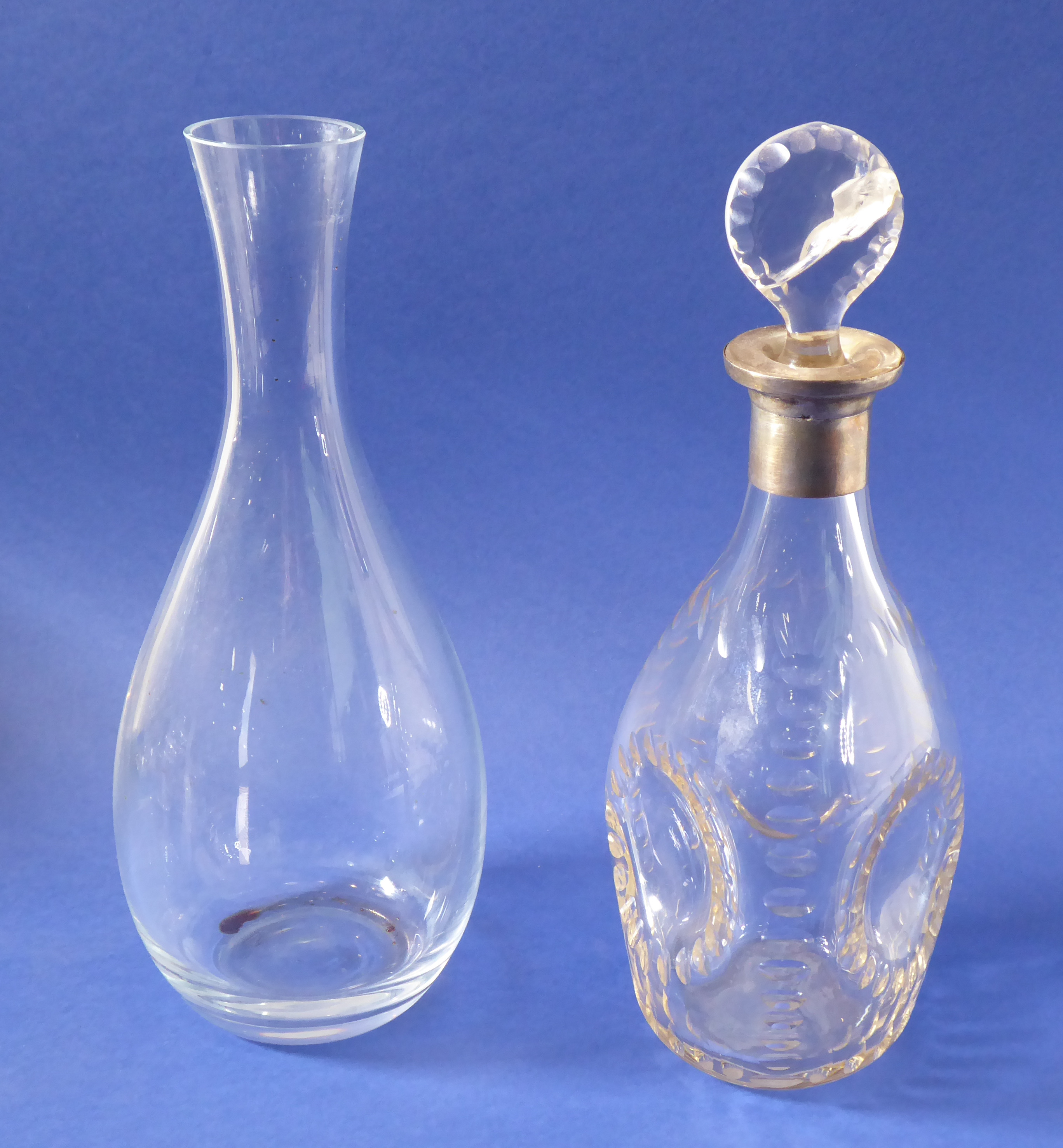 A good selection of glassware to include a heavy cut-glass bowl, a Dartington crystal decanter, - Image 6 of 6